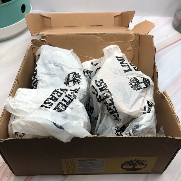 Timberland Boots for toddler ( Size 5) - Picture 7 of 8